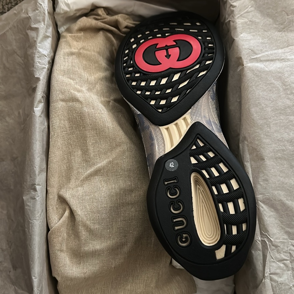 Gucci Blue and Beige Sneakers - Picture 2 of 8
